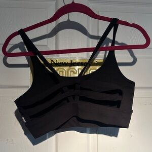 Vuori Yosemite Black Sports Bra